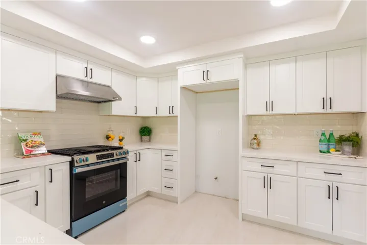 675 Colonial Circle, Fullerton, California 92835