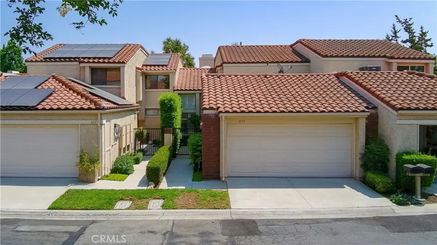 675 Colonial Circle, Fullerton, California 92835