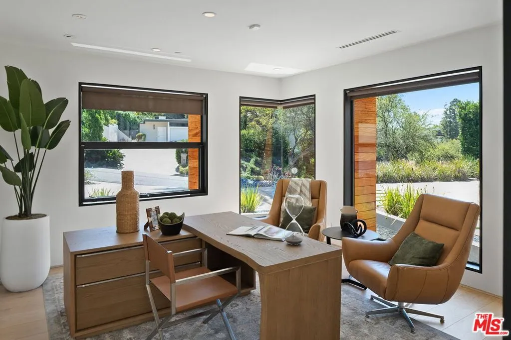 455 Castle Place, Beverly Hills, California 90210 home-pic-27