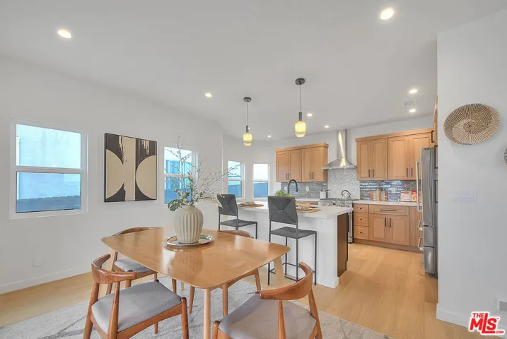 3424 W 76th Street, Los Angeles, California 90043