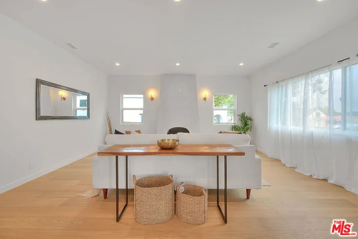 3424 W 76th Street, Los Angeles, California 90043