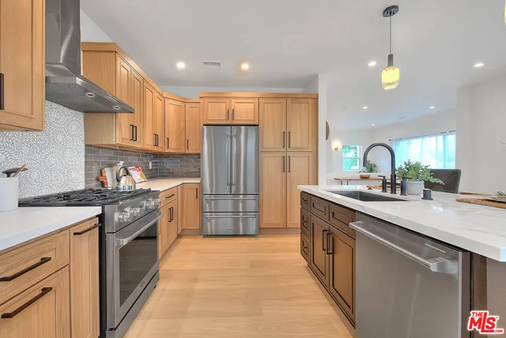 3424 W 76th Street, Los Angeles, California 90043