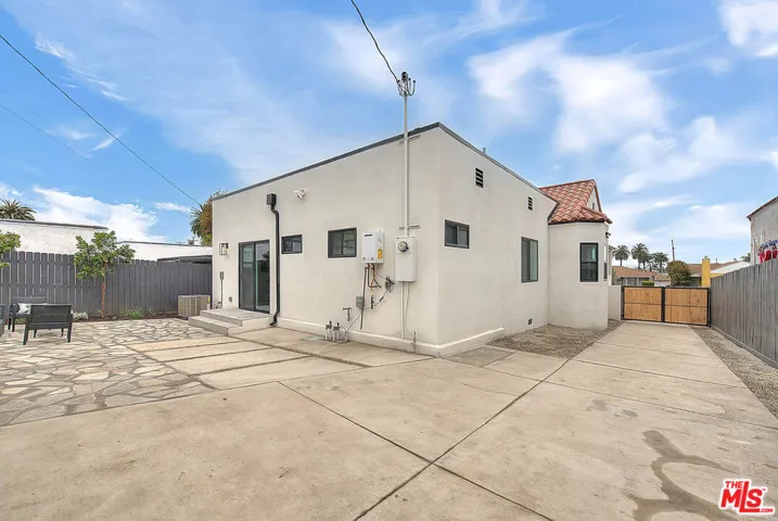 3424 W 76th Street, Los Angeles, California 90043