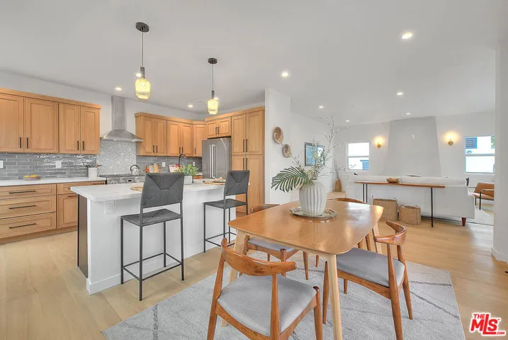 3424 W 76th Street, Los Angeles, California 90043