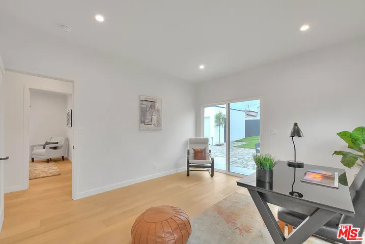 3424 W 76th Street, Los Angeles, California 90043