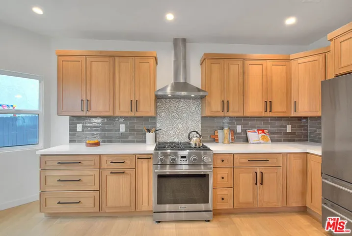 3424 W 76th Street, Los Angeles, California 90043
