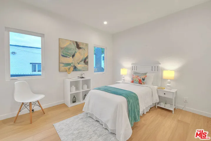 3424 W 76th Street, Los Angeles, California 90043