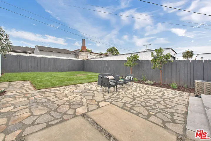 3424 W 76th Street, Los Angeles, California 90043