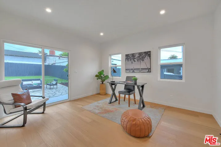 3424 W 76th Street, Los Angeles, California 90043