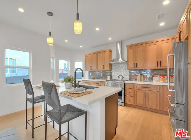 3424 W 76th Street, Los Angeles, California 90043