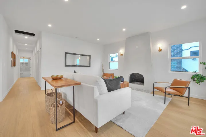 3424 W 76th Street, Los Angeles, California 90043