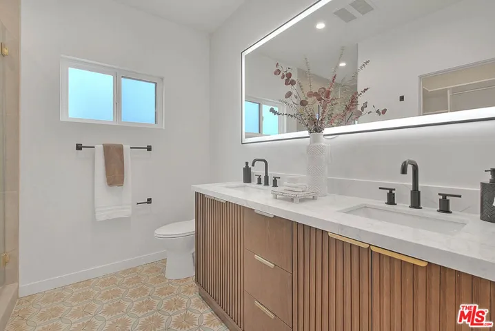 3424 W 76th Street, Los Angeles, California 90043