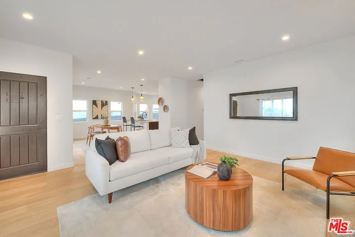 3424 W 76th Street, Los Angeles, California 90043