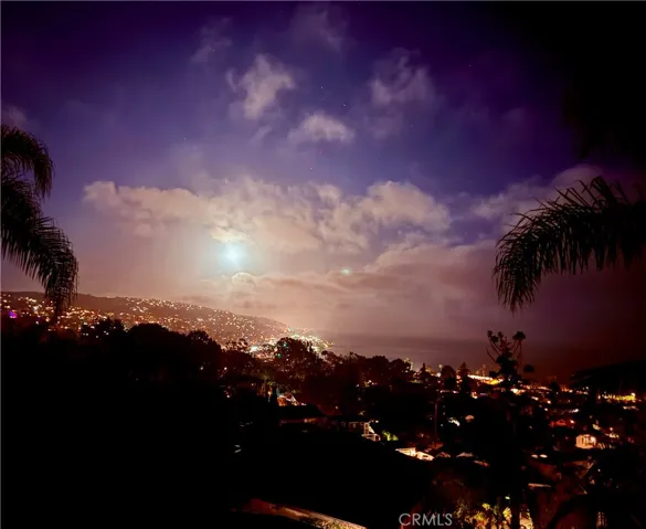 Full moon over Laguna