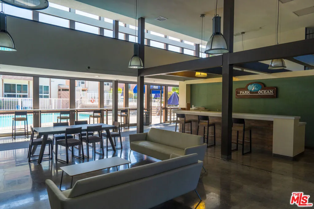 5585 E Pacific Coast Highway 340, Long Beach, California 90804 home-pic-19