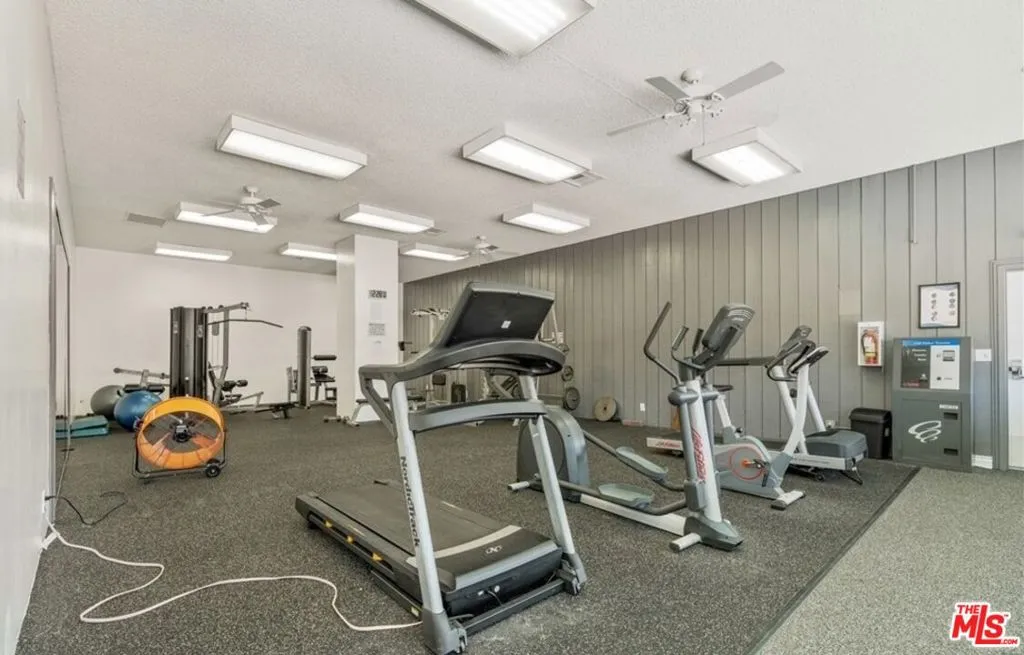 5585 E Pacific Coast Highway 340, Long Beach, California 90804 home-pic-16