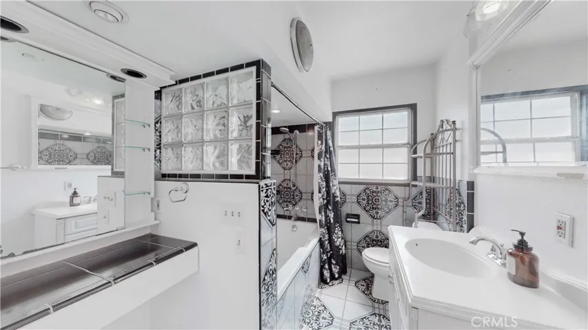 3447 Mono Drive, Riverside, California 92506