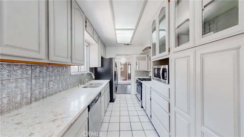 3447 Mono Drive, Riverside, California 92506