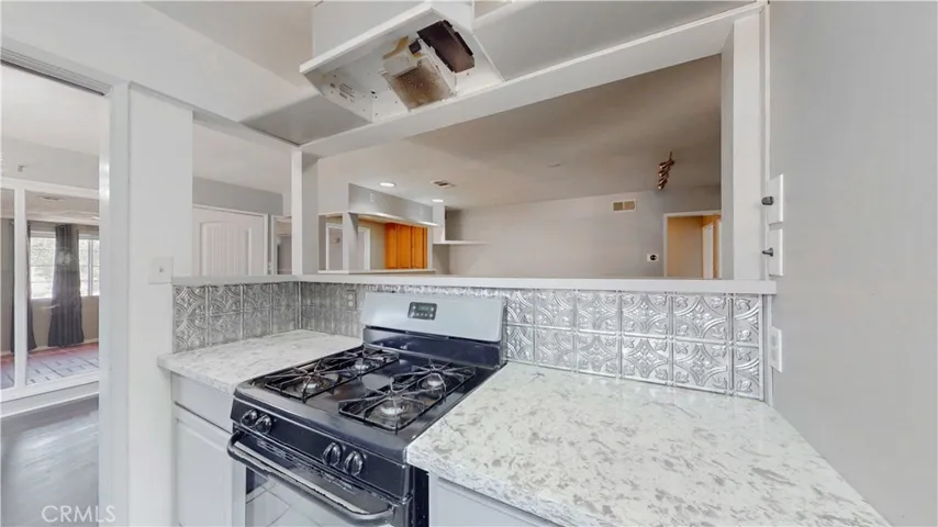 3447 Mono Drive, Riverside, California 92506
