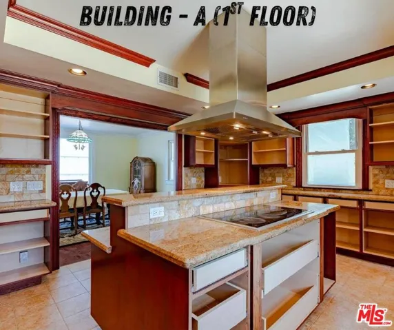 5706 Pioneer Boulevard, Whittier, California 90606