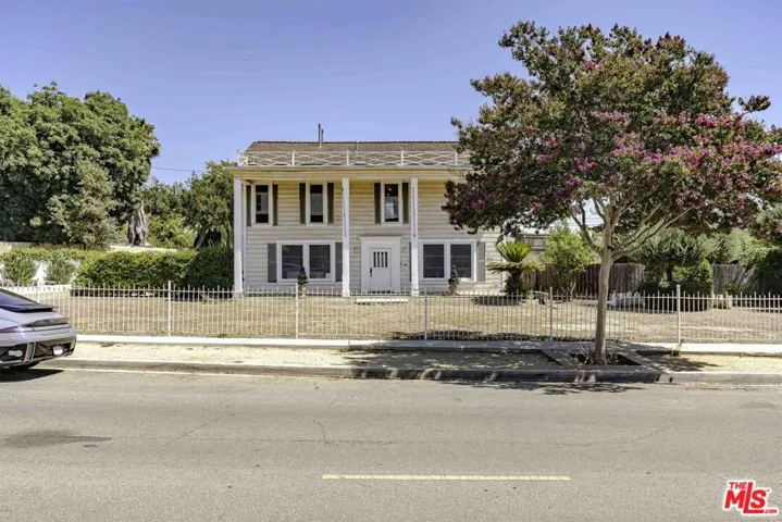 5706 Pioneer Boulevard, Whittier, California 90606