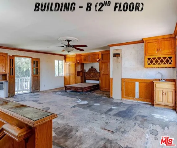 5706 Pioneer Boulevard, Whittier, California 90606