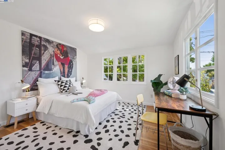 3127 Marina Drive, Alameda, California 94501