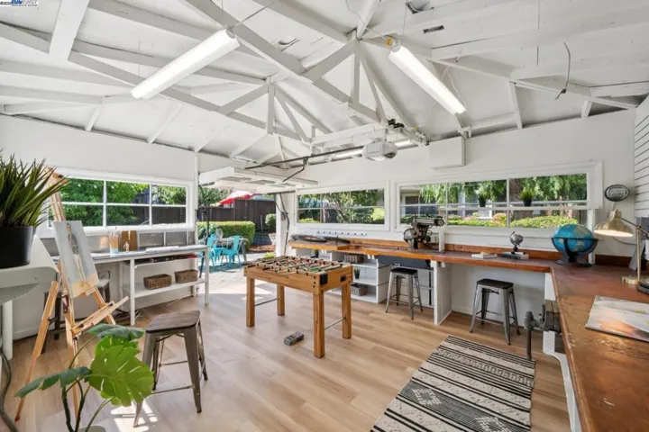 3127 Marina Drive, Alameda, California 94501