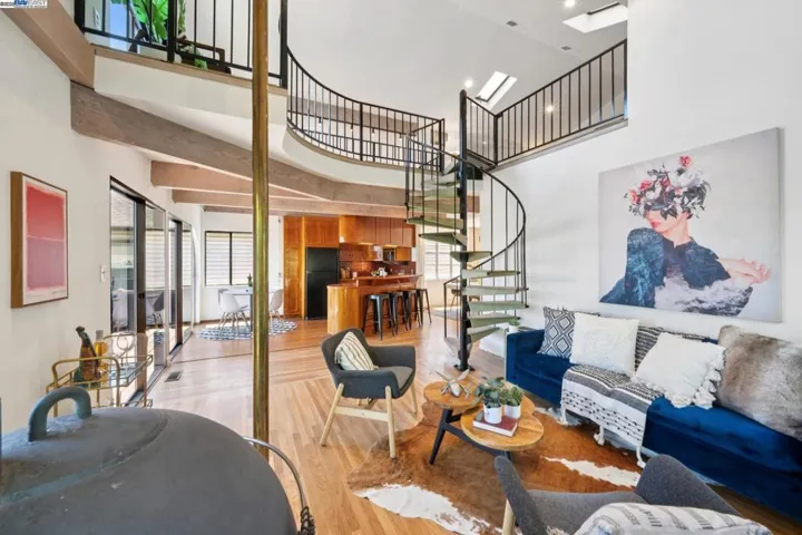 3127 Marina Drive, Alameda, California 94501