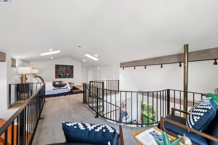 3127 Marina Drive, Alameda, California 94501