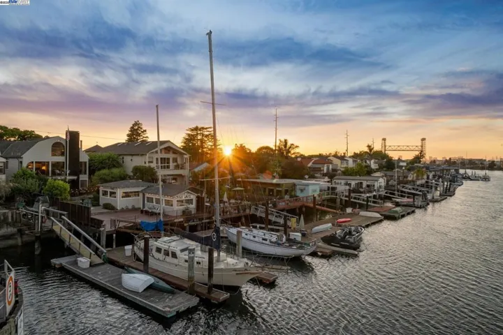3127 Marina Drive, Alameda, California 94501
