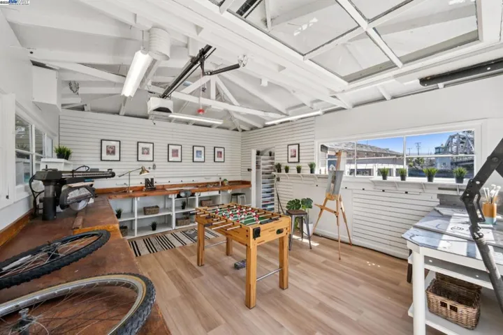 3127 Marina Drive, Alameda, California 94501