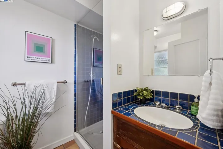 3127 Marina Drive, Alameda, California 94501
