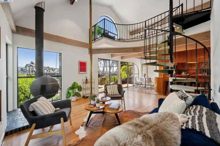 3127 Marina Drive, Alameda, California 94501