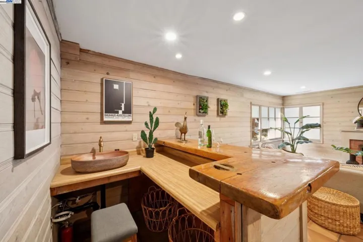 3127 Marina Drive, Alameda, California 94501