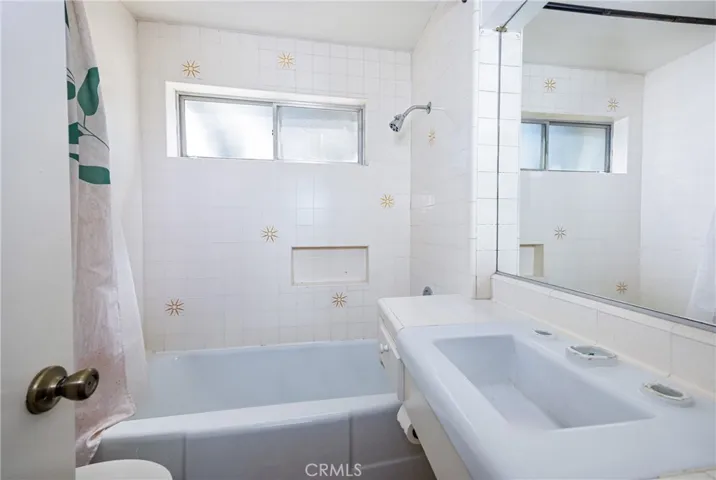 415 Cress Street, Laguna Beach, California 92651