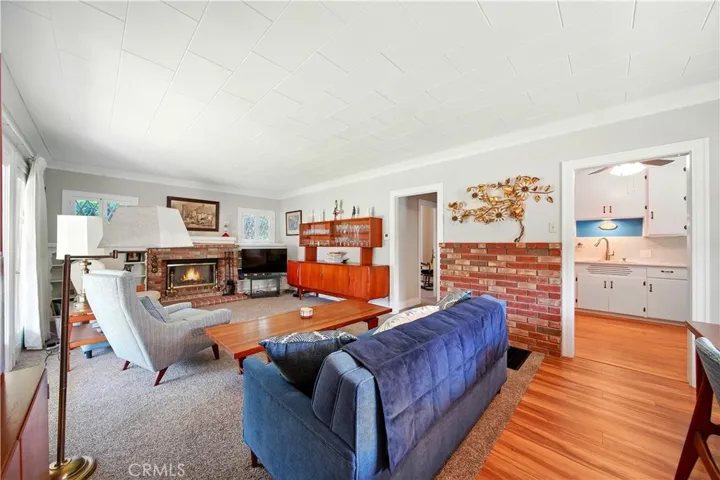 438 N Pasadena Avenue, Glendora, California 91741