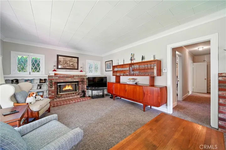 438 N Pasadena Avenue, Glendora, California 91741