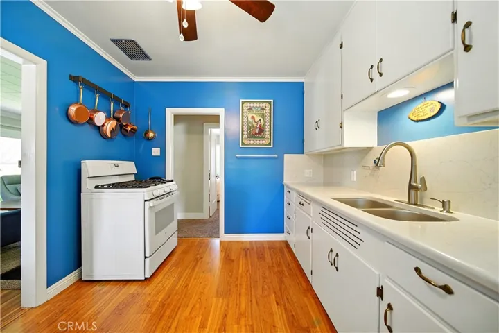438 N Pasadena Avenue, Glendora, California 91741
