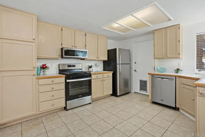 1746 Avenida Alta Mira, Oceanside, California 92056