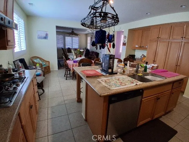 14964 Butler Peak Court, Victorville, California 92394 home-pic-11