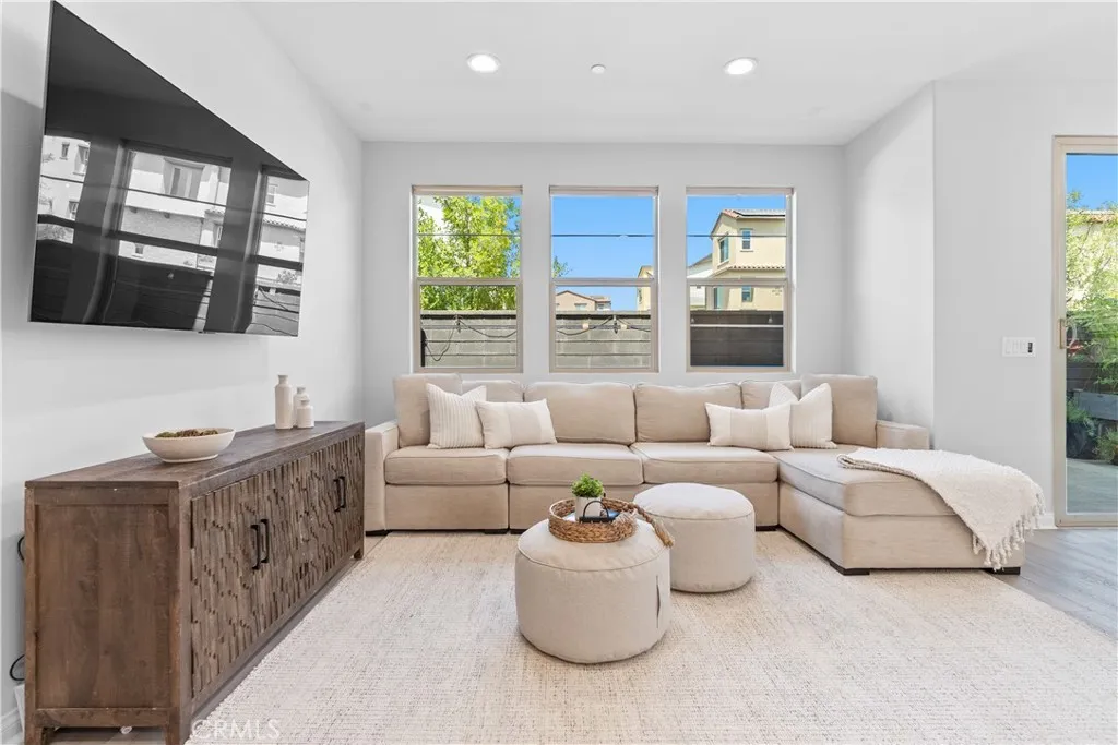 171 Moonflower, Rancho Mission Viejo, California 92694 home-pic-4