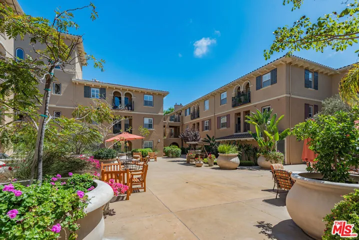 13080 Pacific 207, Playa Vista, California 90094