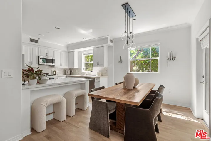 13080 Pacific 207, Playa Vista, California 90094