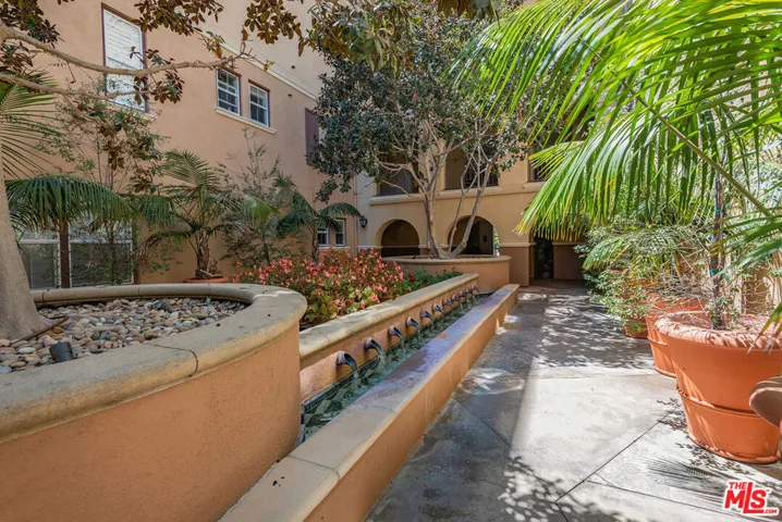 13080 Pacific 207, Playa Vista, California 90094