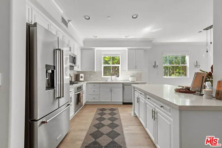 13080 Pacific 207, Playa Vista, California 90094