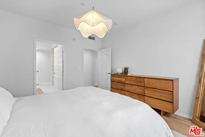 13080 Pacific 207, Playa Vista, California 90094