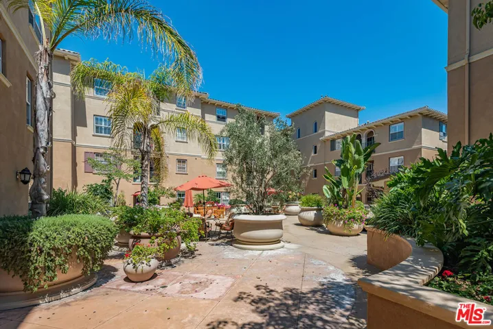 13080 Pacific 207, Playa Vista, California 90094