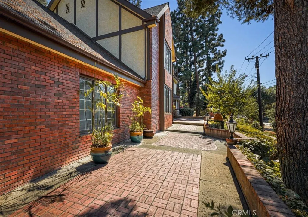 20410 E Holt Avenue, Covina, California 91724 home-pic-7
