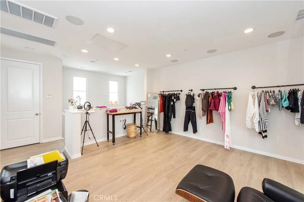 153 Spectacle, Irvine, California 92618 home-pic-16